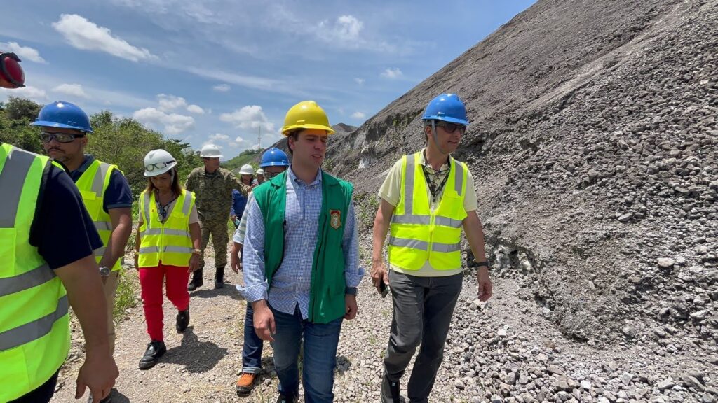 CSN deputado estadual jorge felippe neto fiscaliza as montanhas de escórias em Volta Redonda
